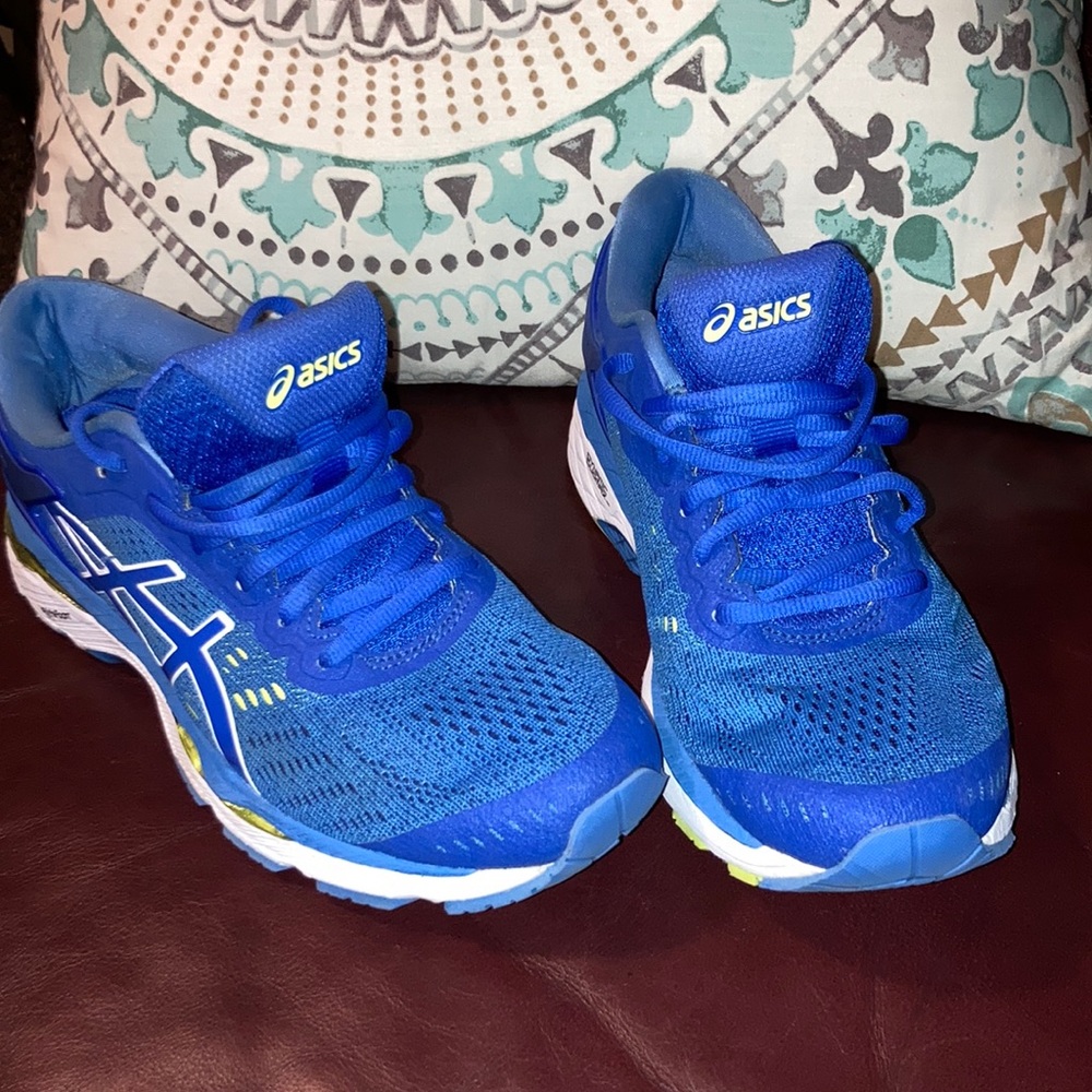 Asics FLYTEFOAM TechnologyProvides lightweight